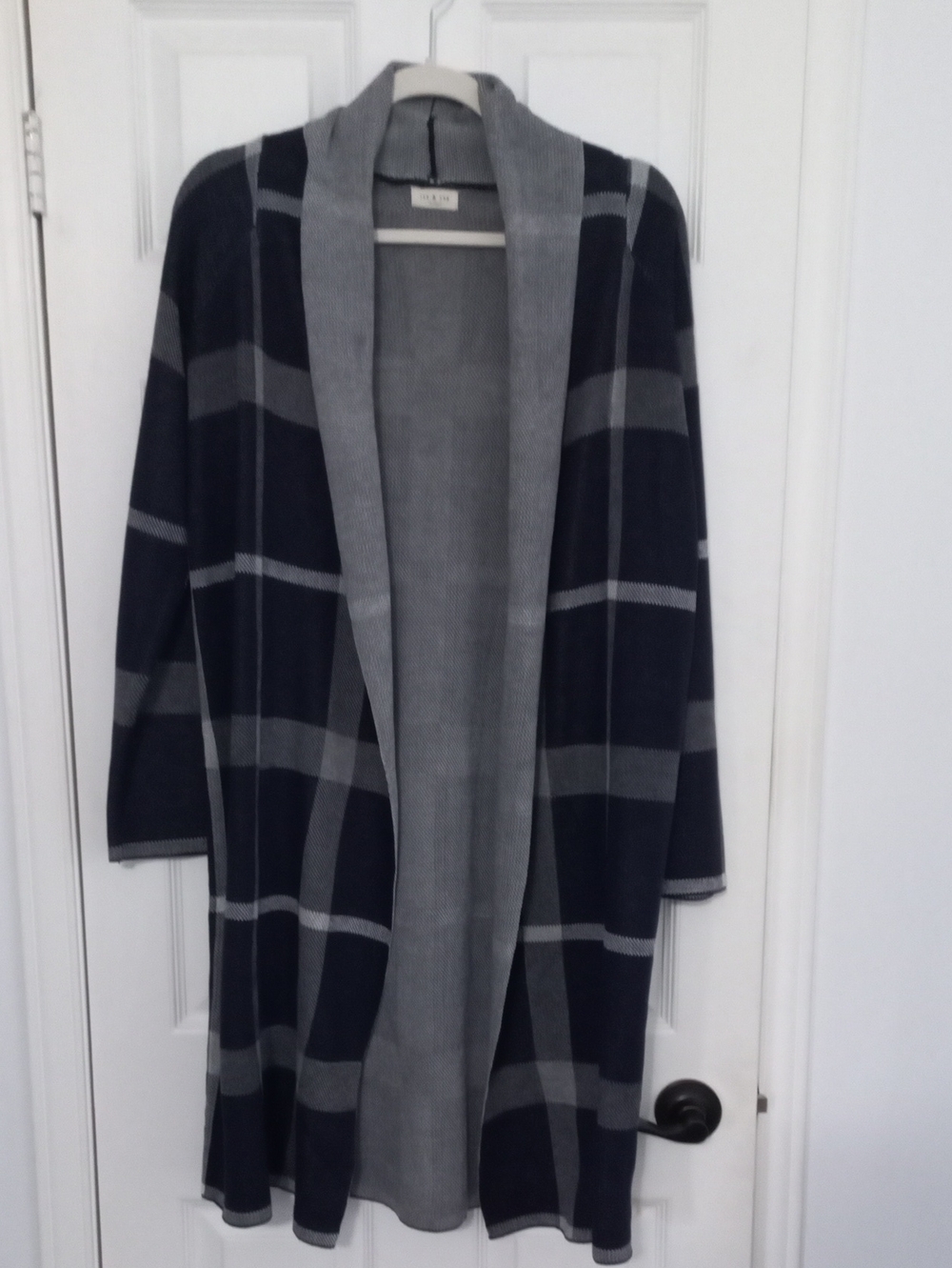 tea & cup Women's Navy Plaid Open-Front Long Cardigan Jacket